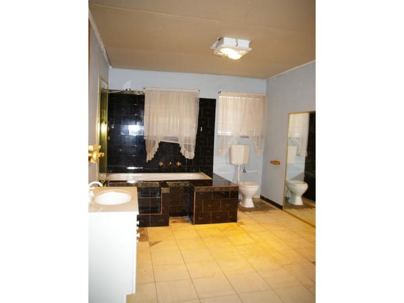 5 Farmer Street, Barmera SA 5345