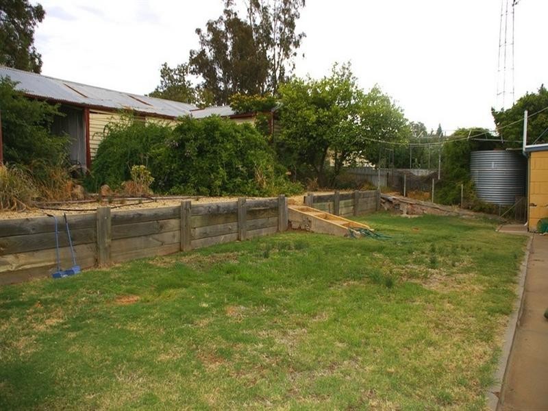 6 Merritt Avenue, Berri SA 5343