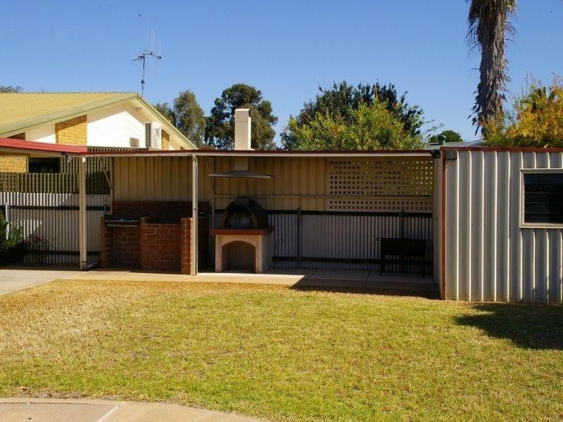 16 Cedar Avenue, Renmark SA 5341