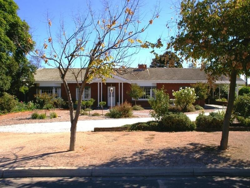 2 Marrara Street, Renmark SA 5341