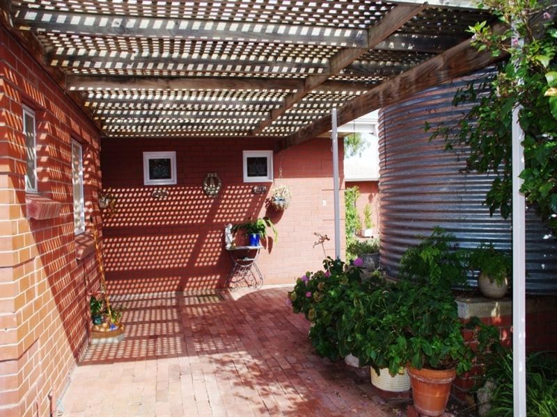 2 Marrara Street, Renmark SA 5341