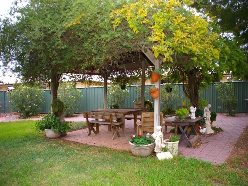 2 Marrara Street, Renmark SA 5341