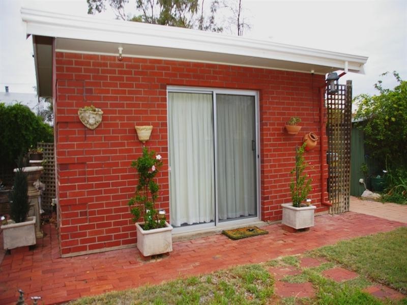 2 Marrara Street, Renmark SA 5341