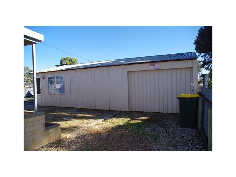 19 Cooper Street, Berri SA 5343