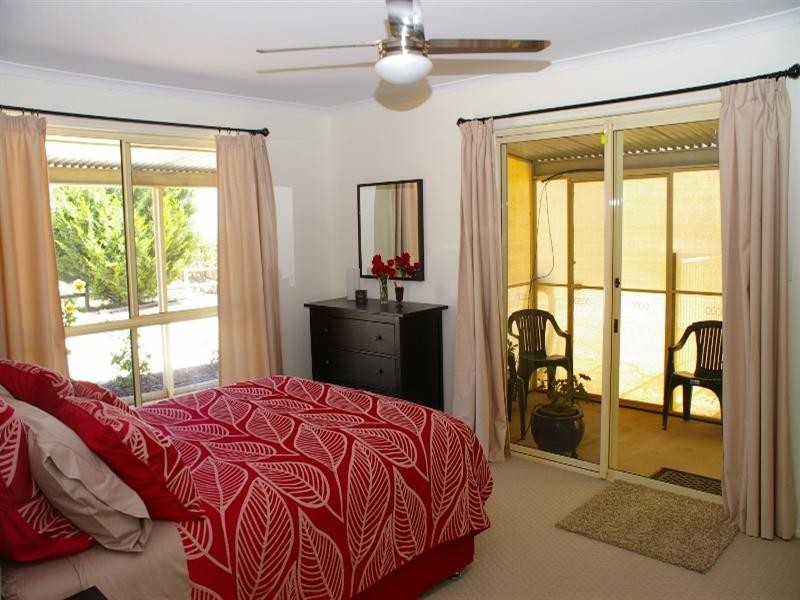 15 Murtho Road, Paringa SA 5340