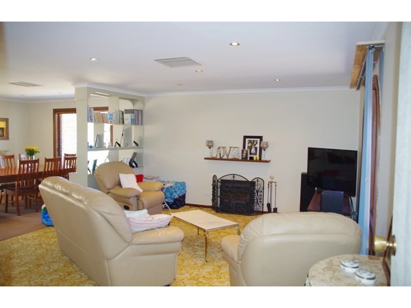6 Elenore Avenue, Paringa SA 5340