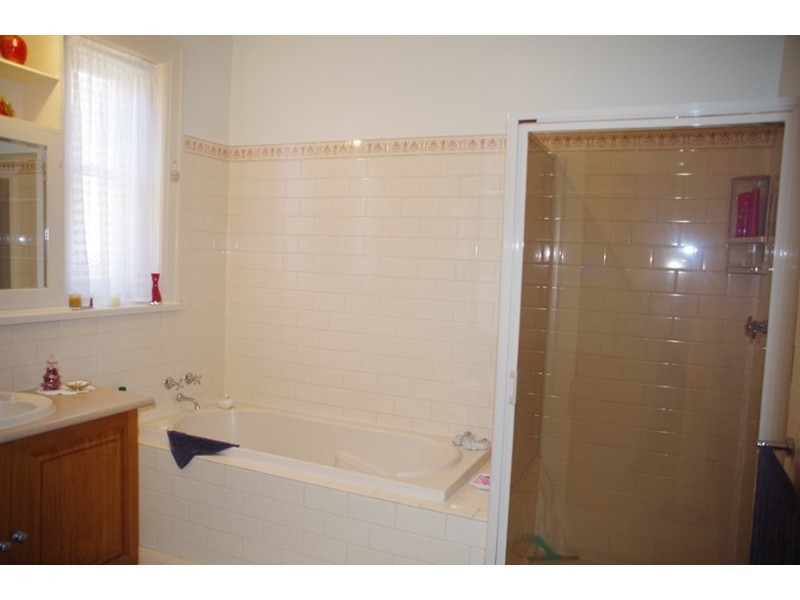 6 Thirteenth Street, Renmark SA 5341