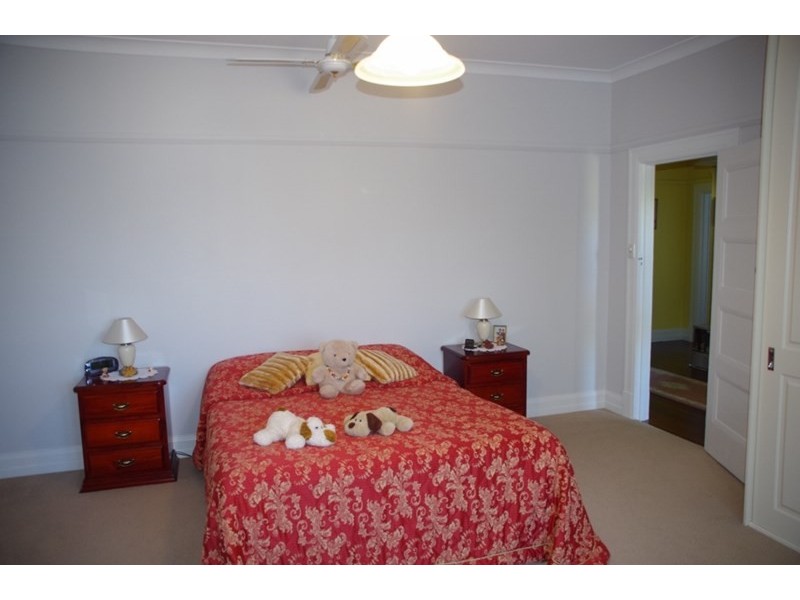 6 Thirteenth Street, Renmark SA 5341