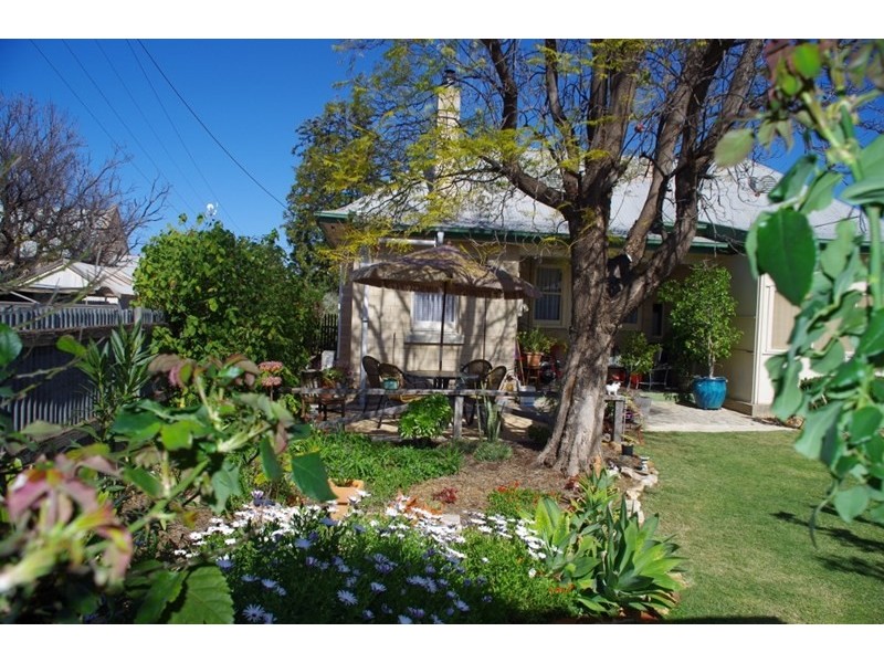 6 Thirteenth Street, Renmark SA 5341