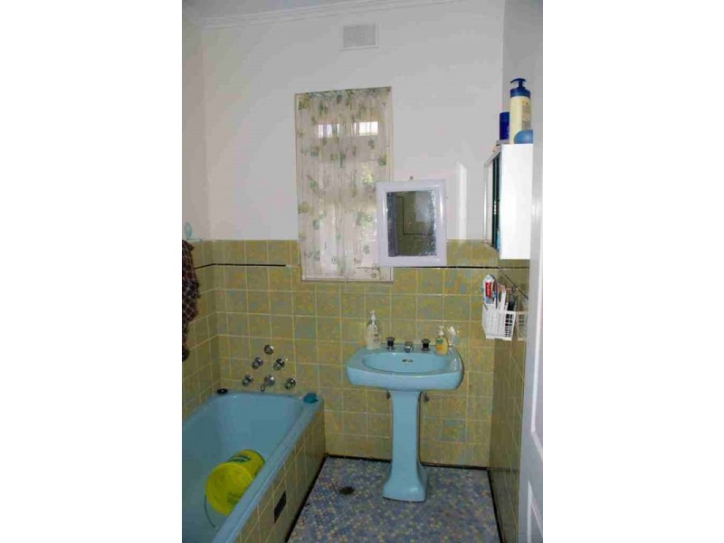 70 Twentieth Street, Renmark SA 5341