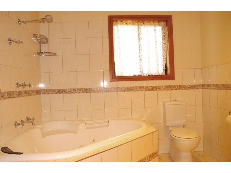 2 Mead Court, Renmark SA 5341