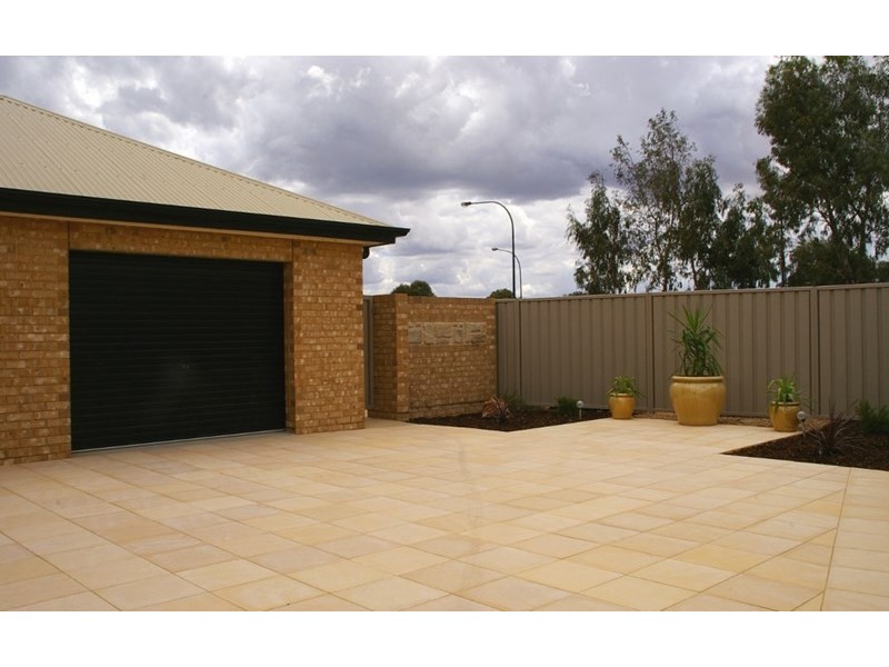 2 Mead Court, Renmark SA 5341