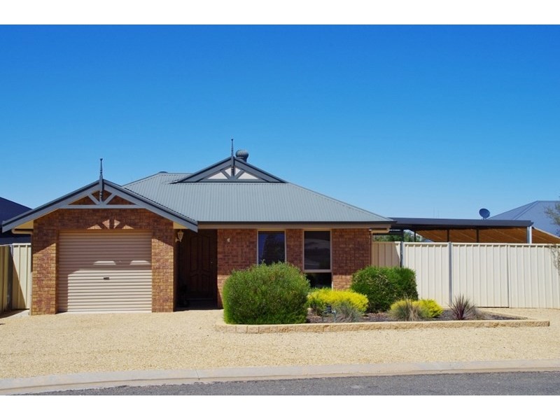 8 Curtis Avenue, Paringa SA 5340