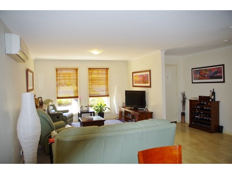 8 Curtis Avenue, Paringa SA 5340