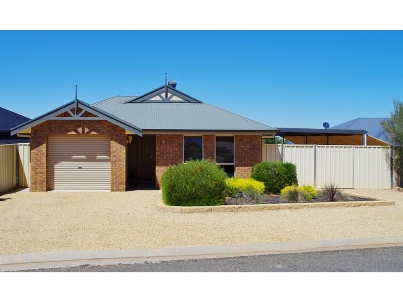 8 Curtis Avenue, Paringa SA 5340