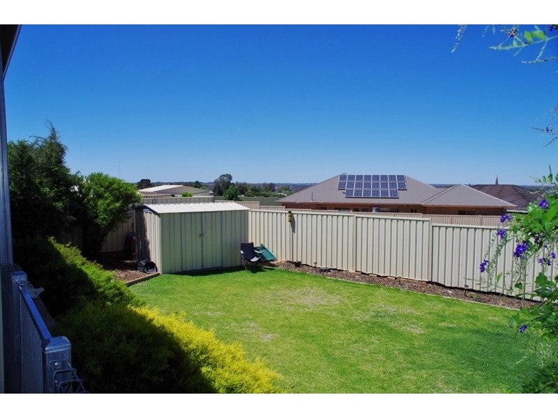 8 Curtis Avenue, Paringa SA 5340