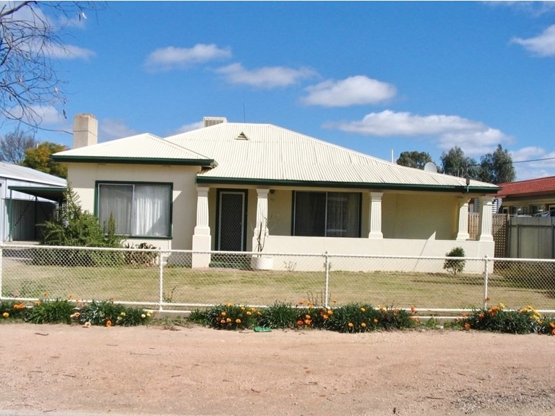 99 Sixteenth Street, Renmark SA 5341