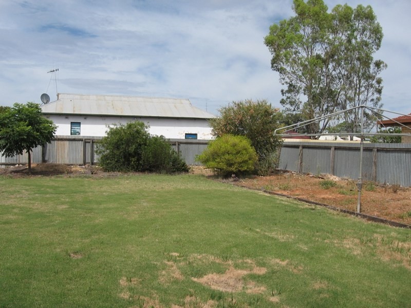 99 Sixteenth Street, Renmark SA 5341