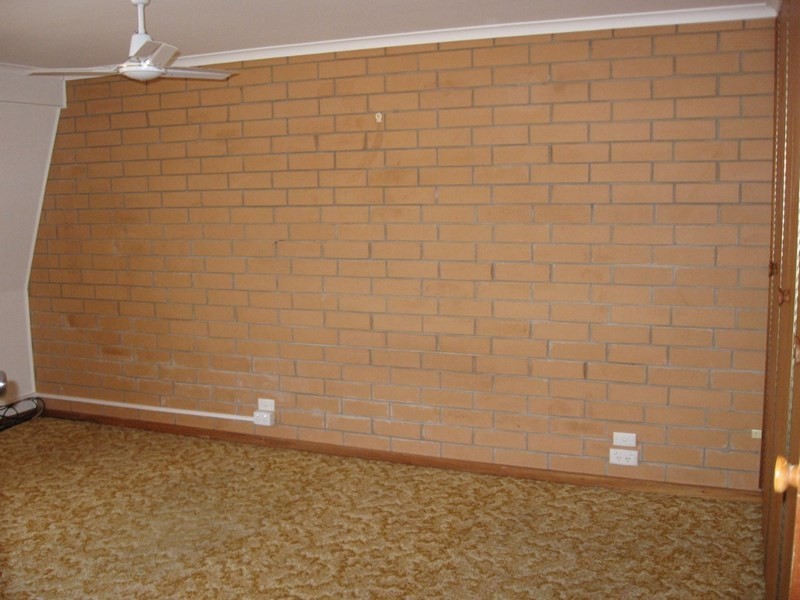 2/1 Thurk Street, Renmark SA 5341