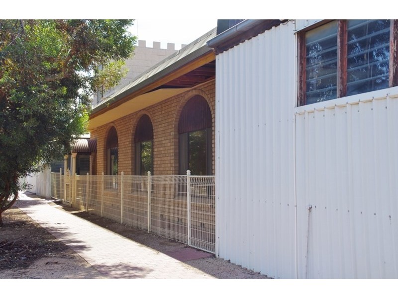 118 Renmark Avenue, Renmark SA 5341