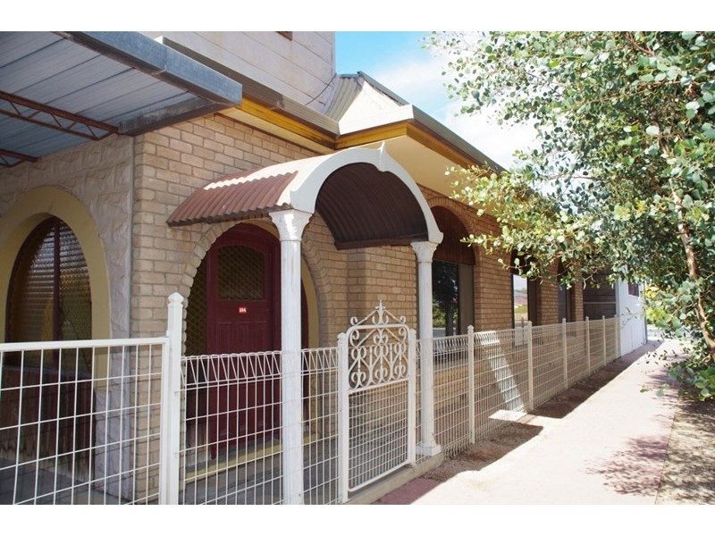 118 Renmark Avenue, Renmark SA 5341