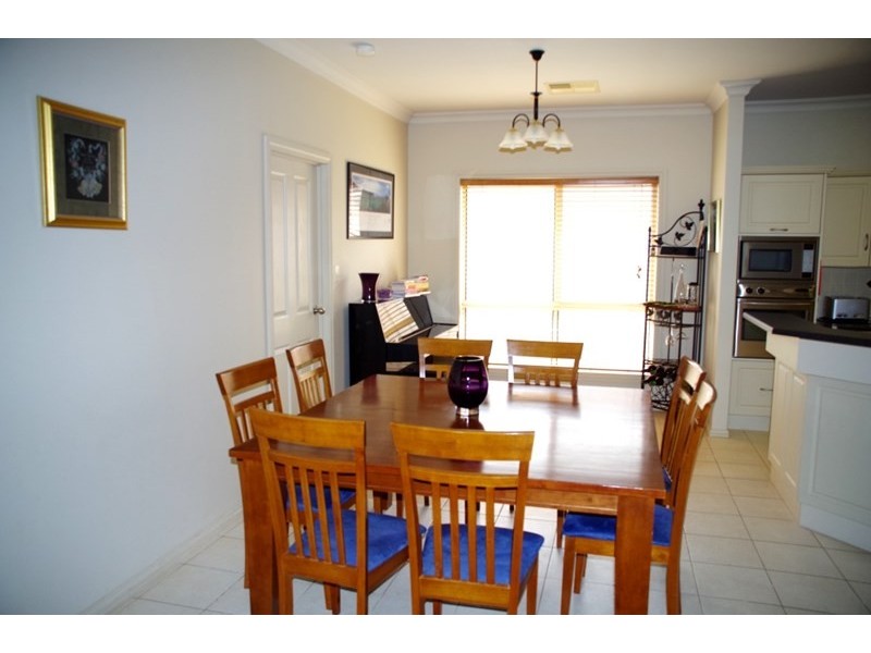 6 Flinders Street, Renmark SA 5341