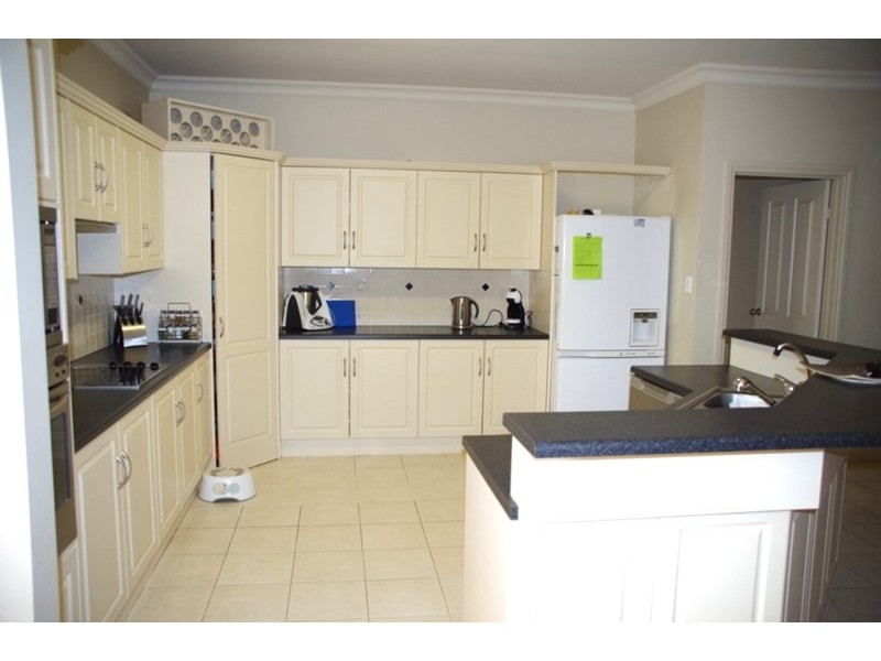 6 Flinders Street, Renmark SA 5341