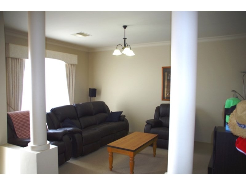 6 Flinders Street, Renmark SA 5341