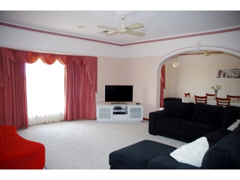 37 Cowra Street, Renmark SA 5341