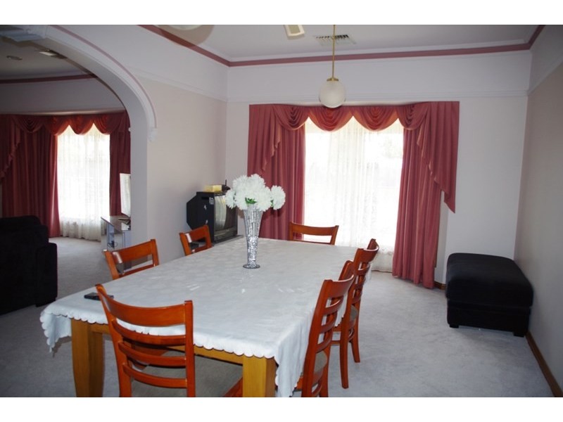 37 Cowra Street, Renmark SA 5341