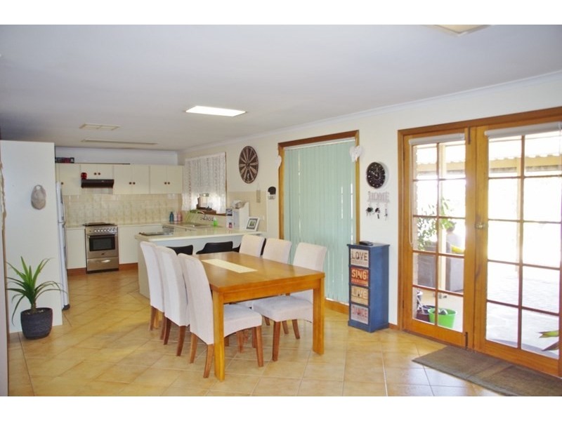 14 Kulkyne Street, Renmark SA 5341