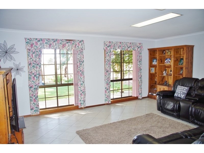 14 Kulkyne Street, Renmark SA 5341