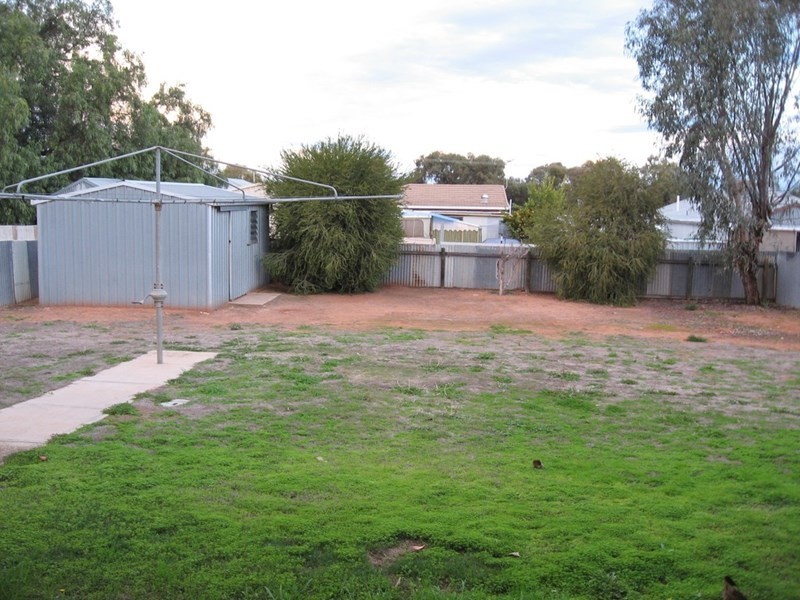 32 Pauline Street, Paringa SA 5340