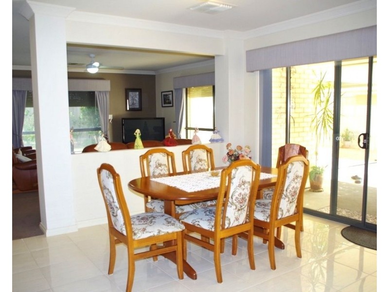 31 Flinders Street, Renmark SA 5341