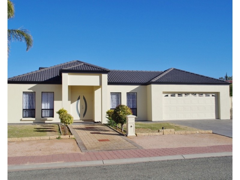 4 Cook Street, Renmark SA 5341