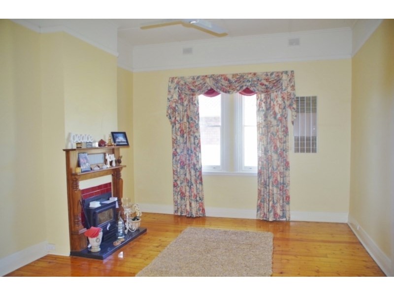 33 Tenth Street, Renmark SA 5341