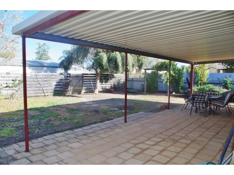33 Tenth Street, Renmark SA 5341
