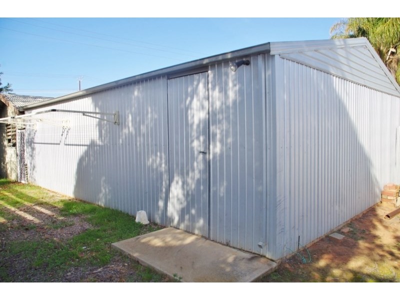 33 Tenth Street, Renmark SA 5341
