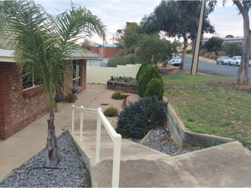 8 Stoeckel Terrace, Paringa SA 5340