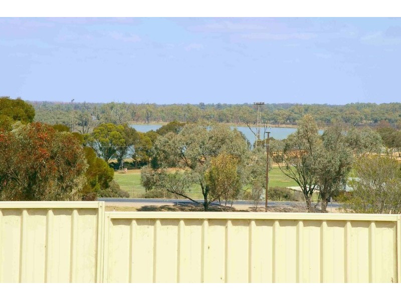 8 Eckermann Close, Paringa SA 5340