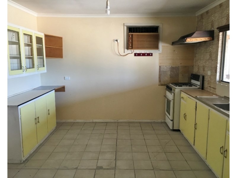 61 Tarcoola Street, Renmark SA 5341