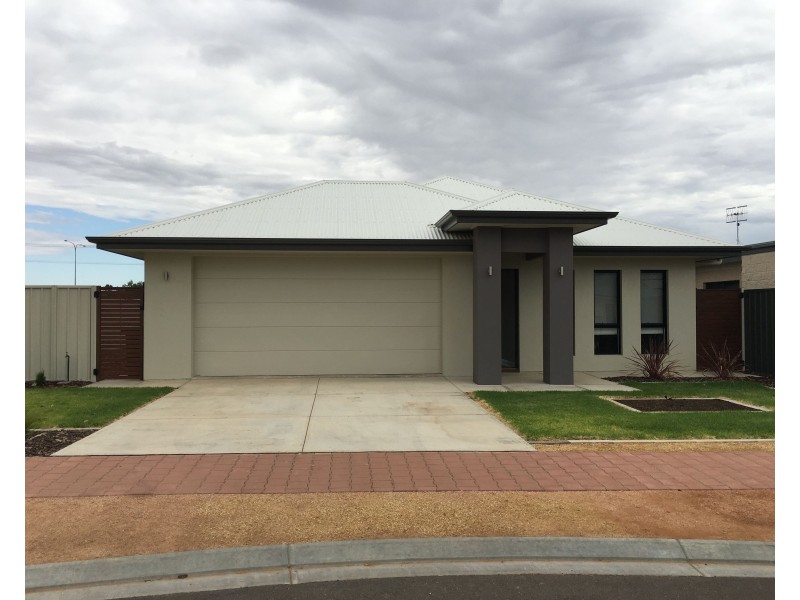 35 Barrington Street, Renmark SA 5341