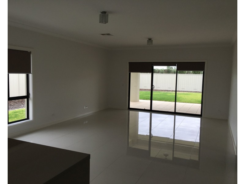 35 Barrington Street, Renmark SA 5341