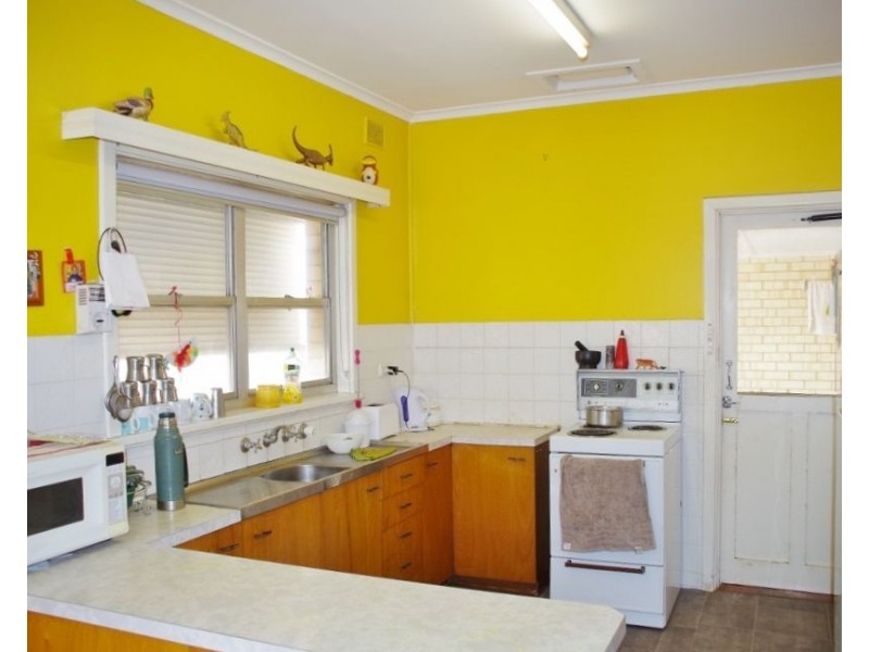 98 Thurk Street, Renmark SA 5341