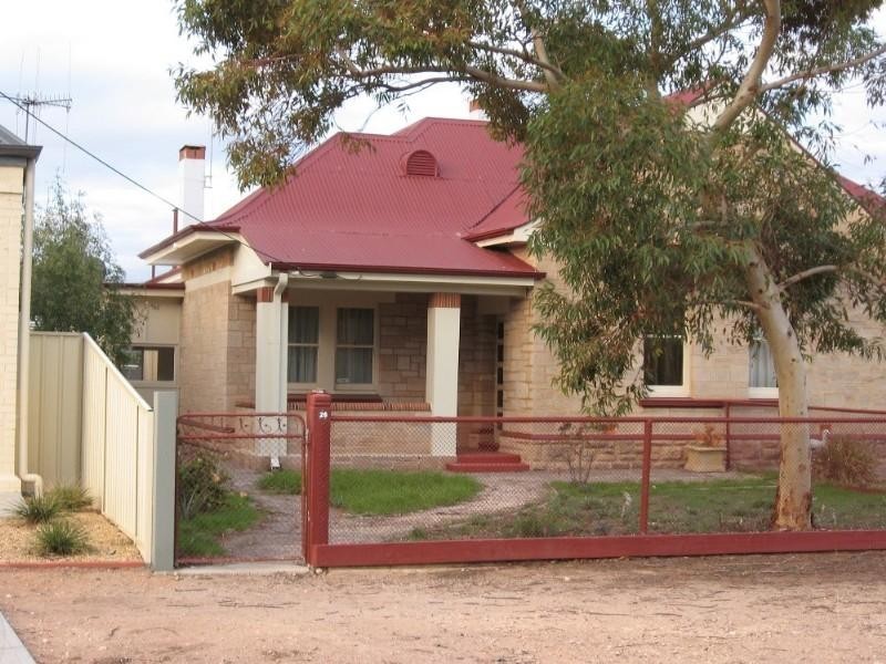 26 Thirteenth Street, Renmark SA 5341