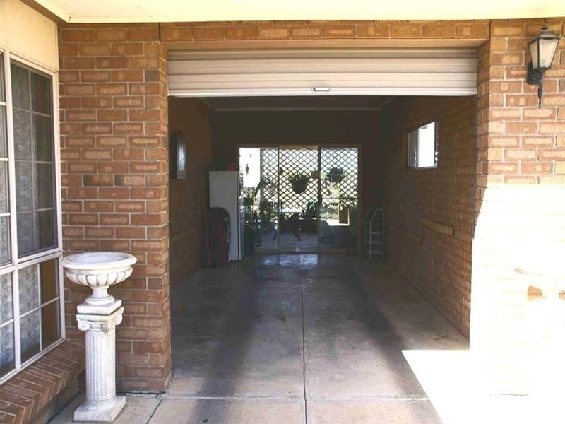 98 Brewarinna Street, Renmark SA 5341