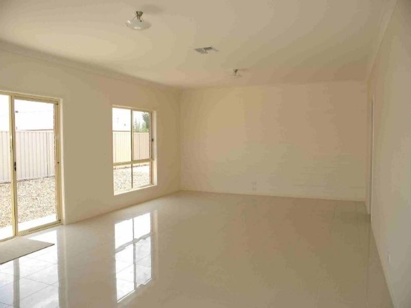 10 Cook Street, Renmark SA 5341