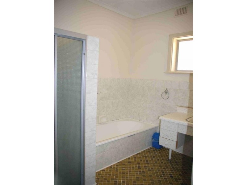 2 Quondong Street, Renmark SA 5341