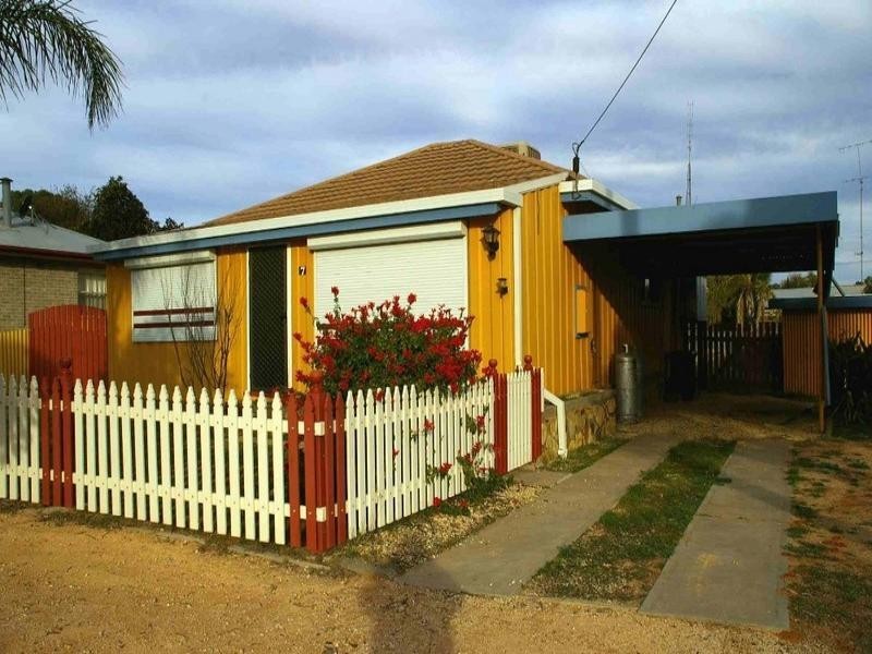 7 Chennel Crescent, Barmera SA 5345