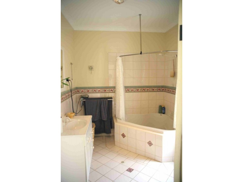 76 James Avenue, Renmark SA 5341